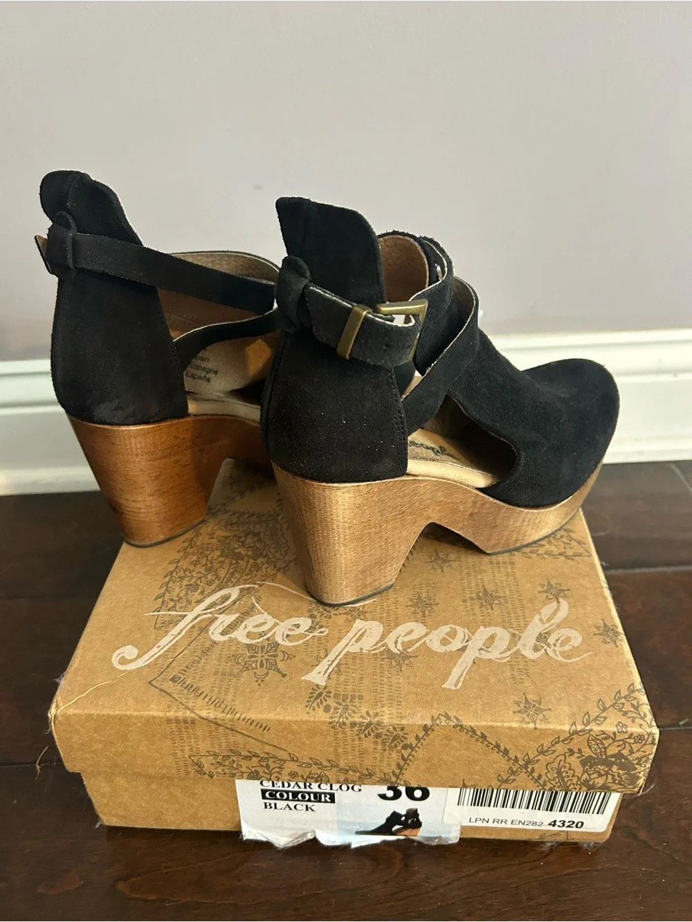Free People Cedar Black Suede Clog Heels size 36